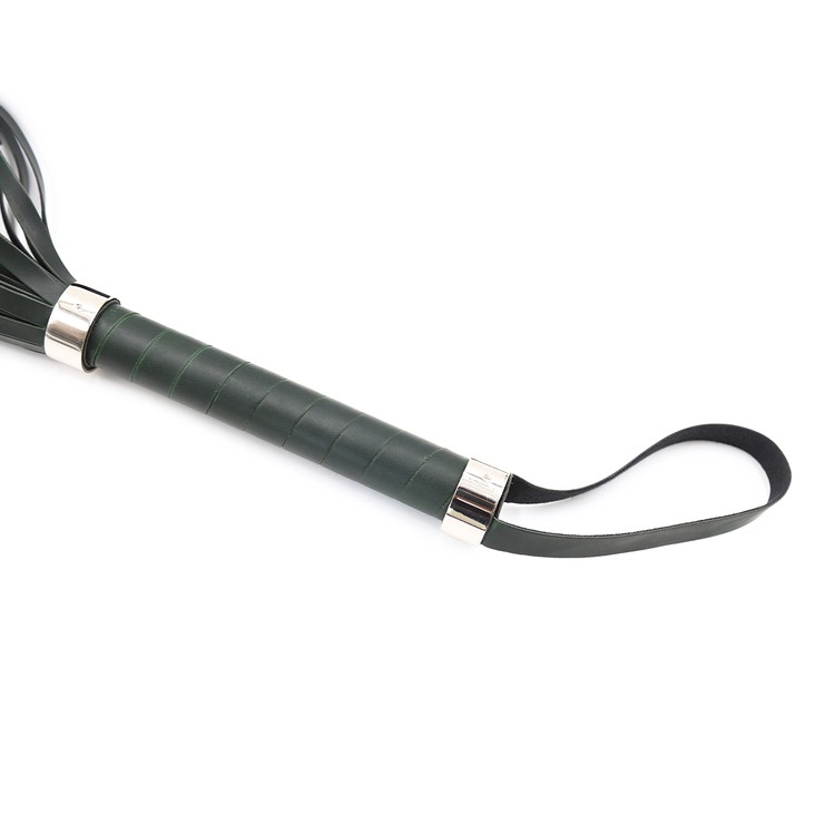 שוט זנבות שחור אלגנטי