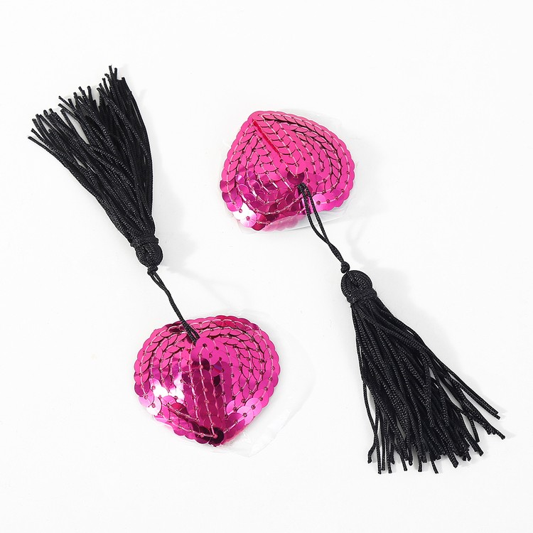 כיסוי פטמות פייטים לב ורוד עם פרנזים