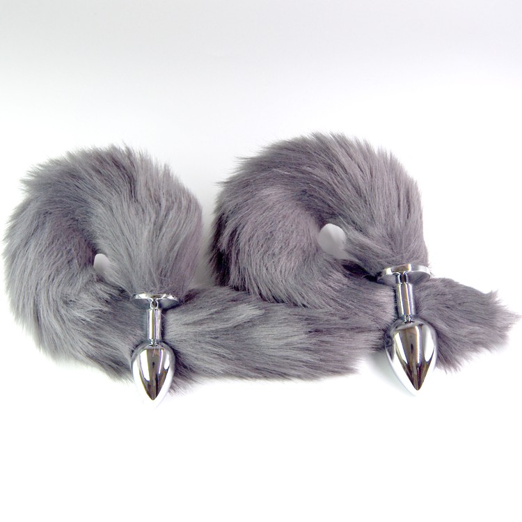 פלאג מתכת עם זנב שועל אפור בהיר