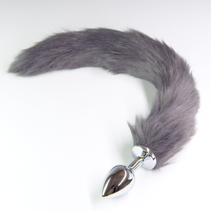 פלאג מתכת עם זנב שועל אפור בהיר