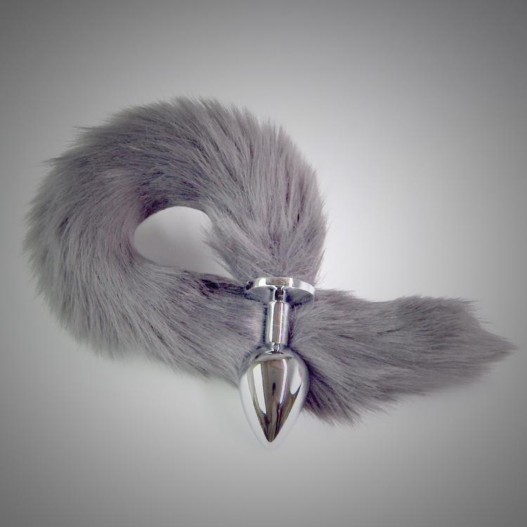 פלאג מתכת עם זנב שועל אפור בהיר