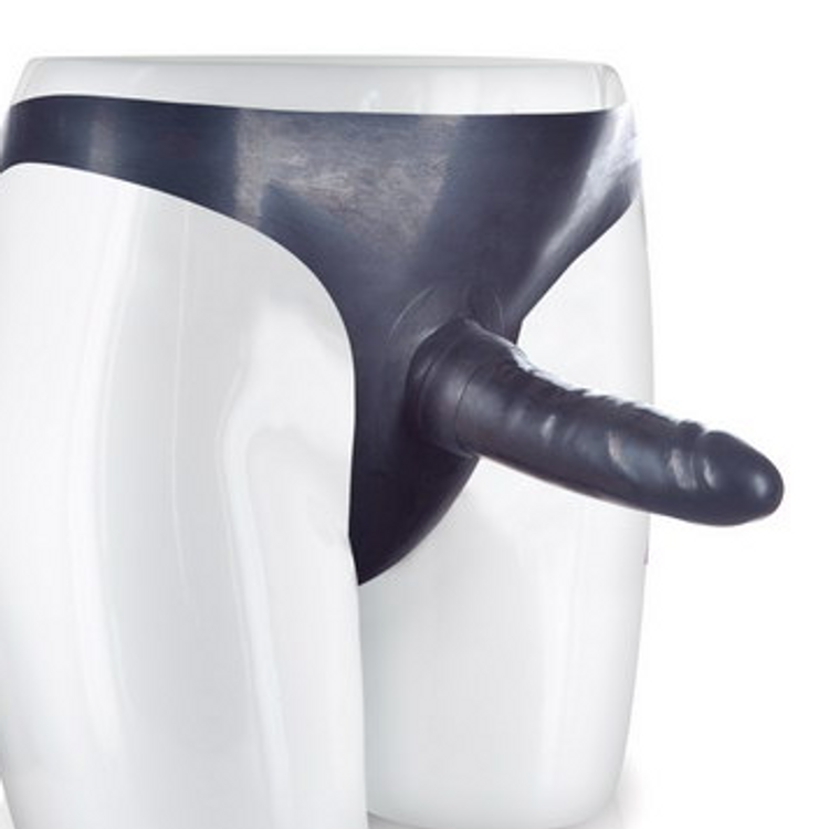 תחתוני לטקס עם דילדו