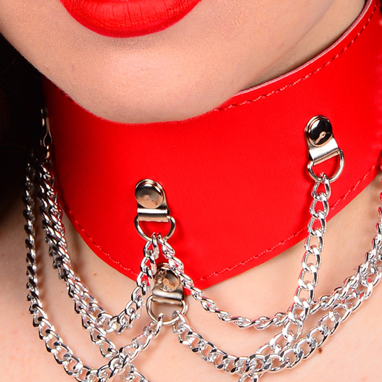 קולר דמוי עור בתוספת מתכת לעבד או שפחה בצבע אדום